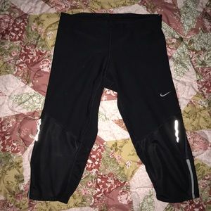 Nike Capris Leggings